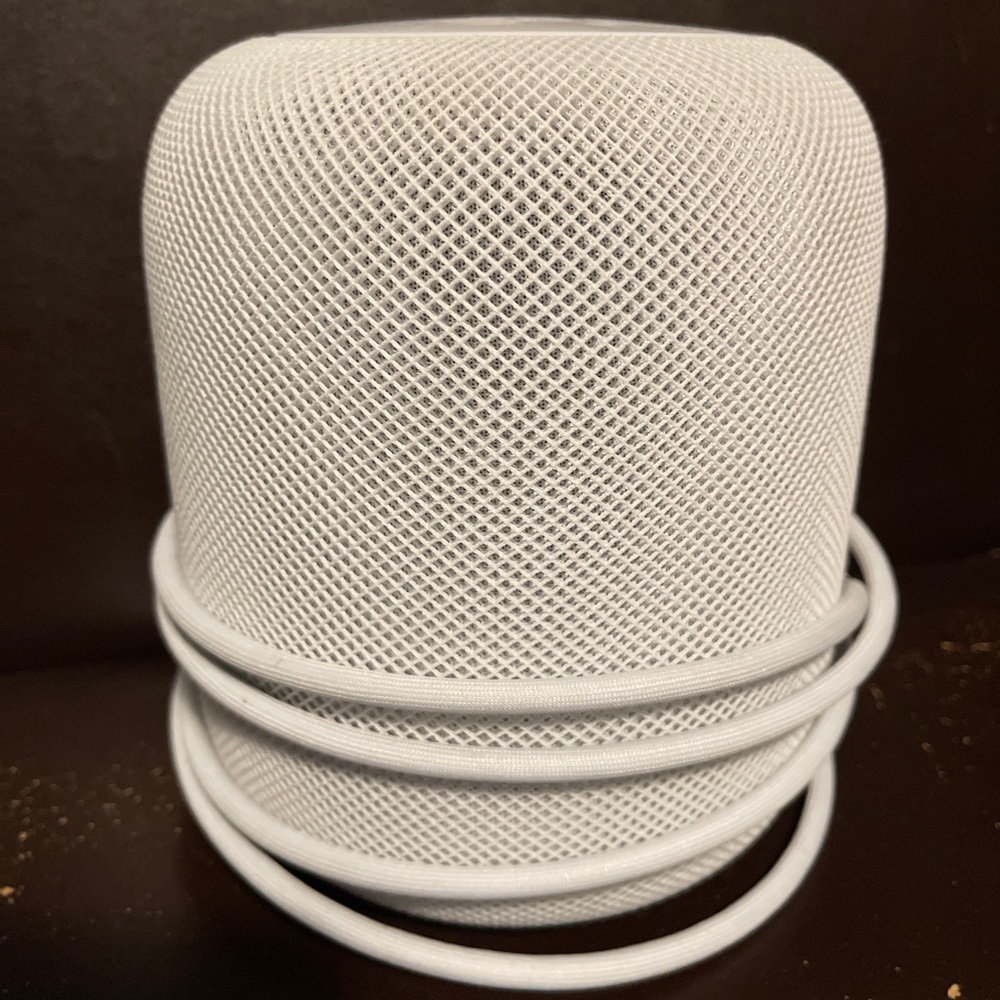 Apple HomePod White *discontinued by Apple